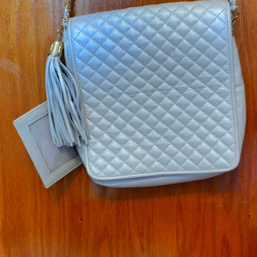 Vintage Ganson quilted leather handbag. Offwhite